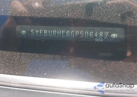 2016 Toyota Corolla S z USA, uszkodzony, nr VIN 5YFBURHE6GP506482